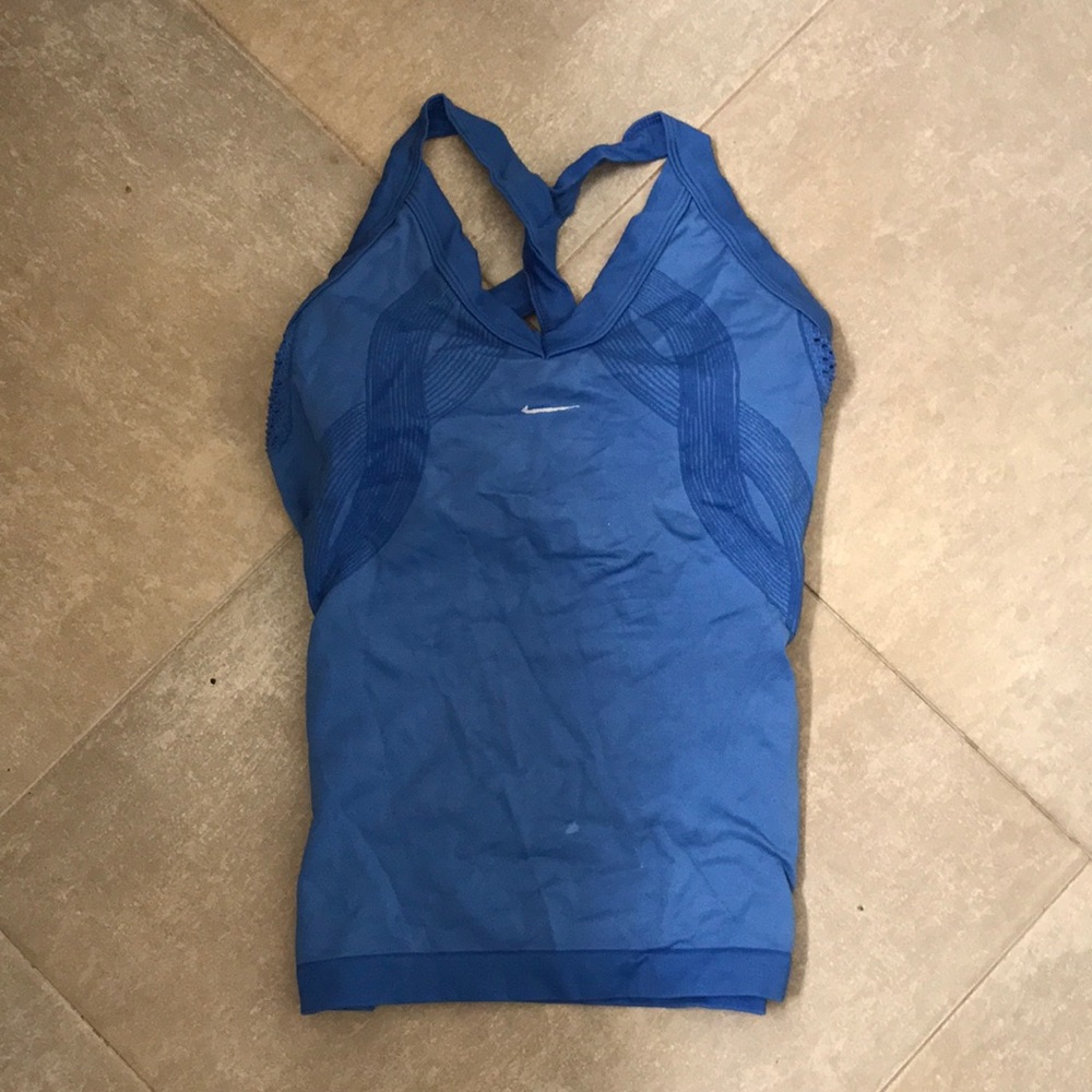 NIKE athletic top